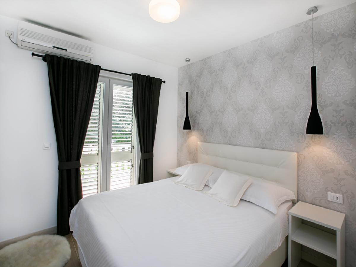 Apartments Carol Royal ซัฟทัท ภายนอก รูปภาพ