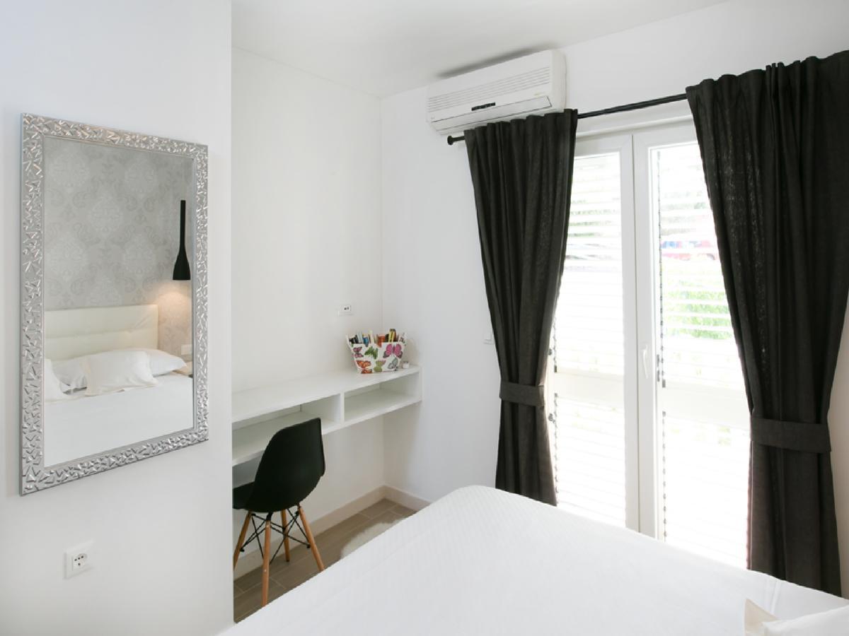Apartments Carol Royal ซัฟทัท ภายนอก รูปภาพ
