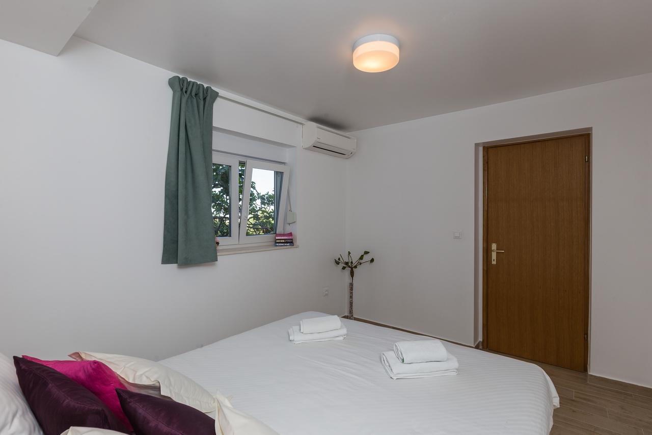 Apartments Carol Royal ซัฟทัท ภายนอก รูปภาพ